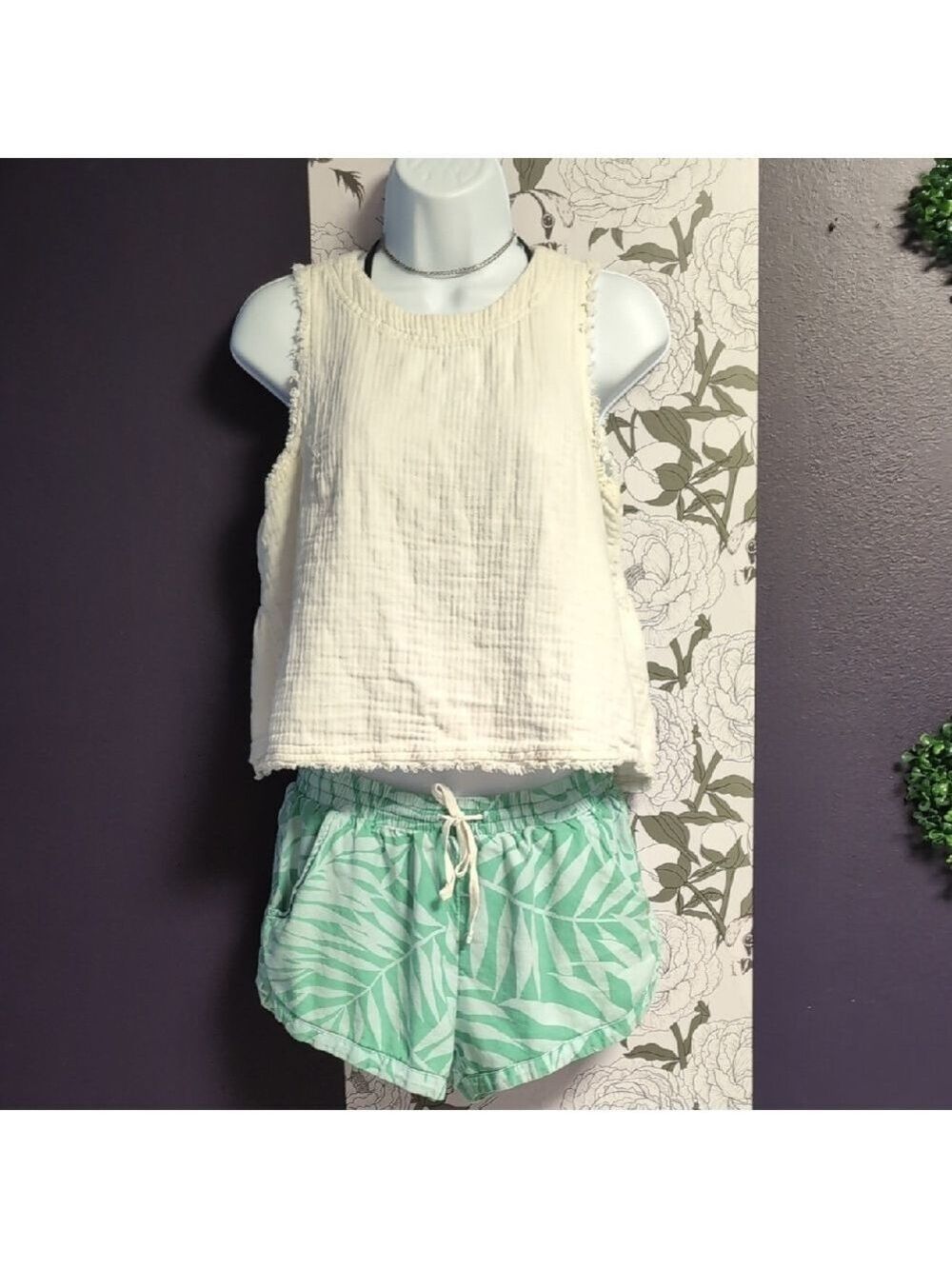 Billabong Mint Leaf Print Women's Cotton Shorts - Picture 6 of 8